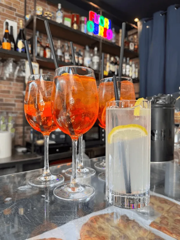 Spritz e cocktail sul bancone